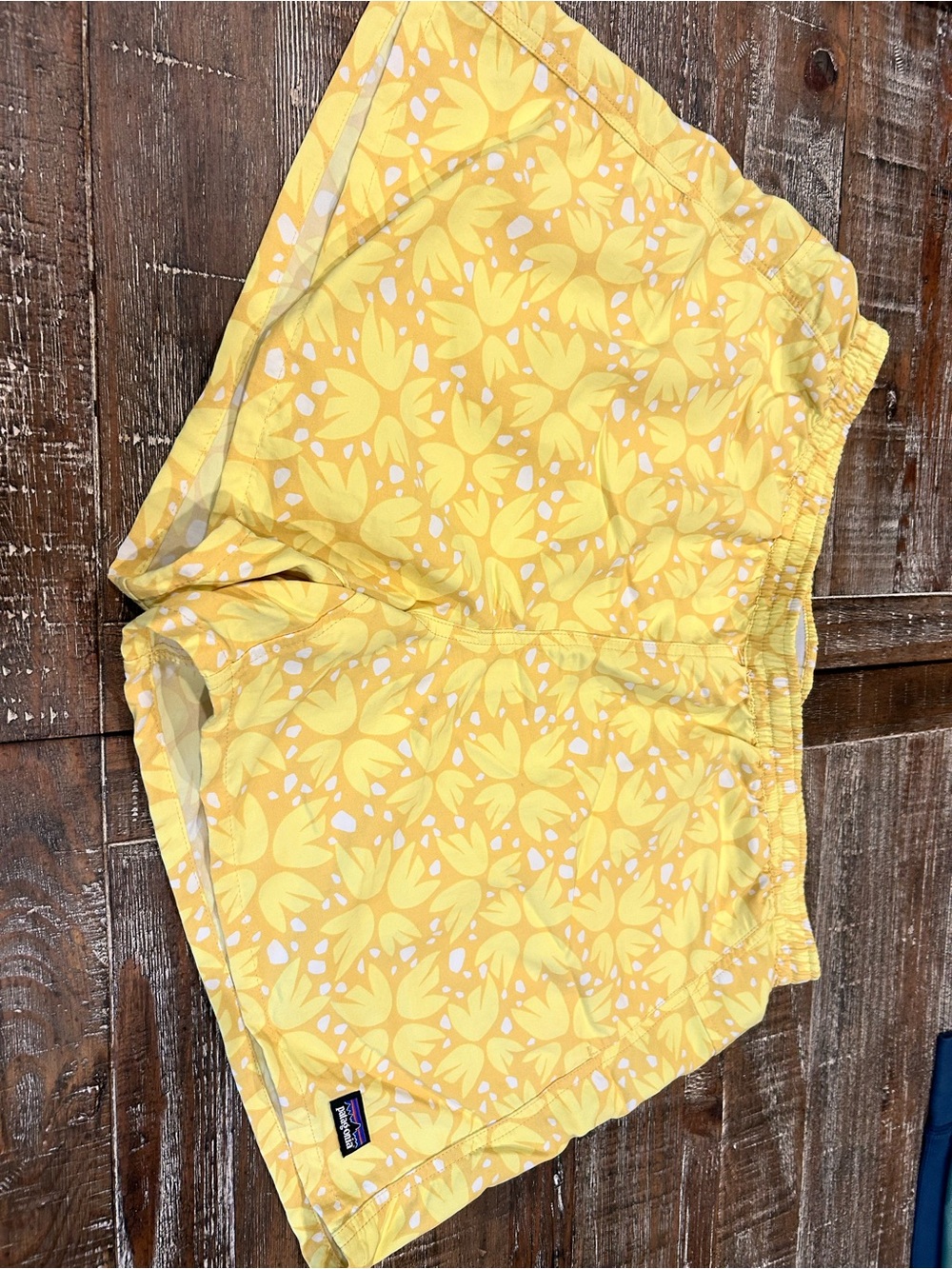 Patagonia Mens Yellow Floral Elastic Waist Shorts